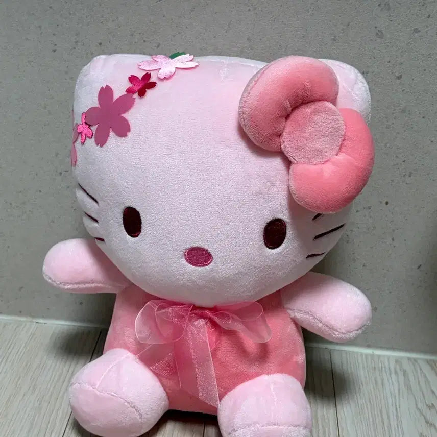 [BUNJANG] Hello Kitty Cherry Blossom Plush Doll / 헬로키티 체리블라썸 인형