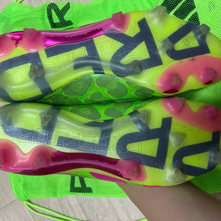 [BUNJANG] Adidas Predator 275 Football Cleats / 급처) 아디다스 프레데터 한정판 275 축구화
