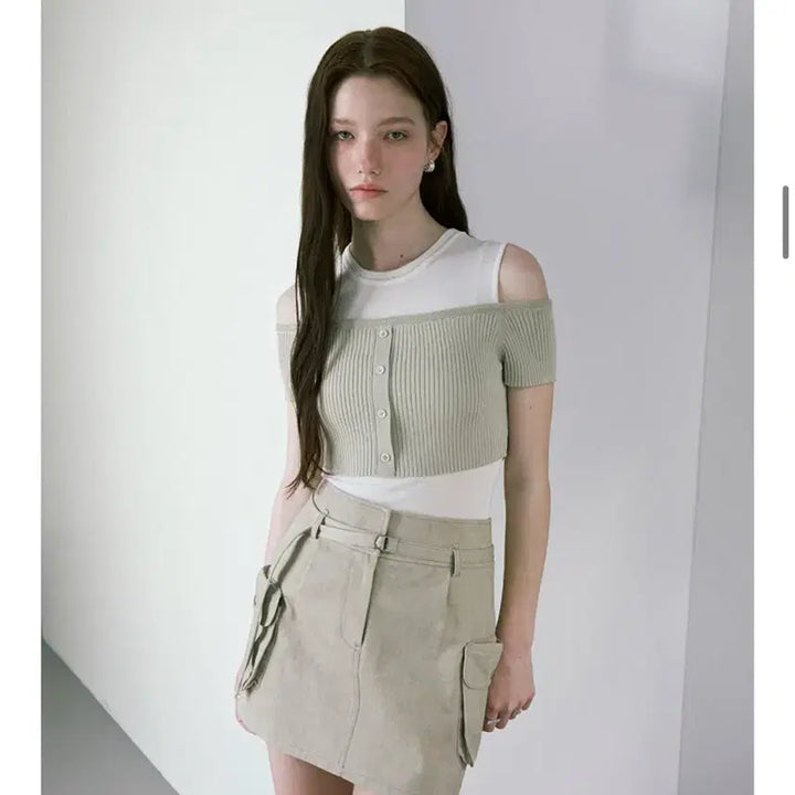 [BUNJANG] RAVE Off-Shoulder Summer Knit (Khaki) / 레이브 오프숄더 여름 니트 (카키)