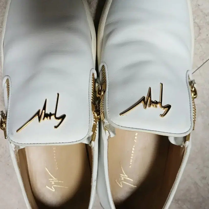 [BUNJANG] Giuseppe Zanotti White Leather Slip-on Sneakers / 쥬세페 자노티 화이트 레더 슬립온