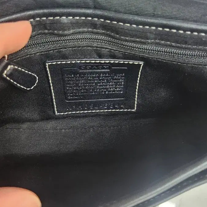 [SOLD OUT] 코치 시그니처 블랙 숄더백
