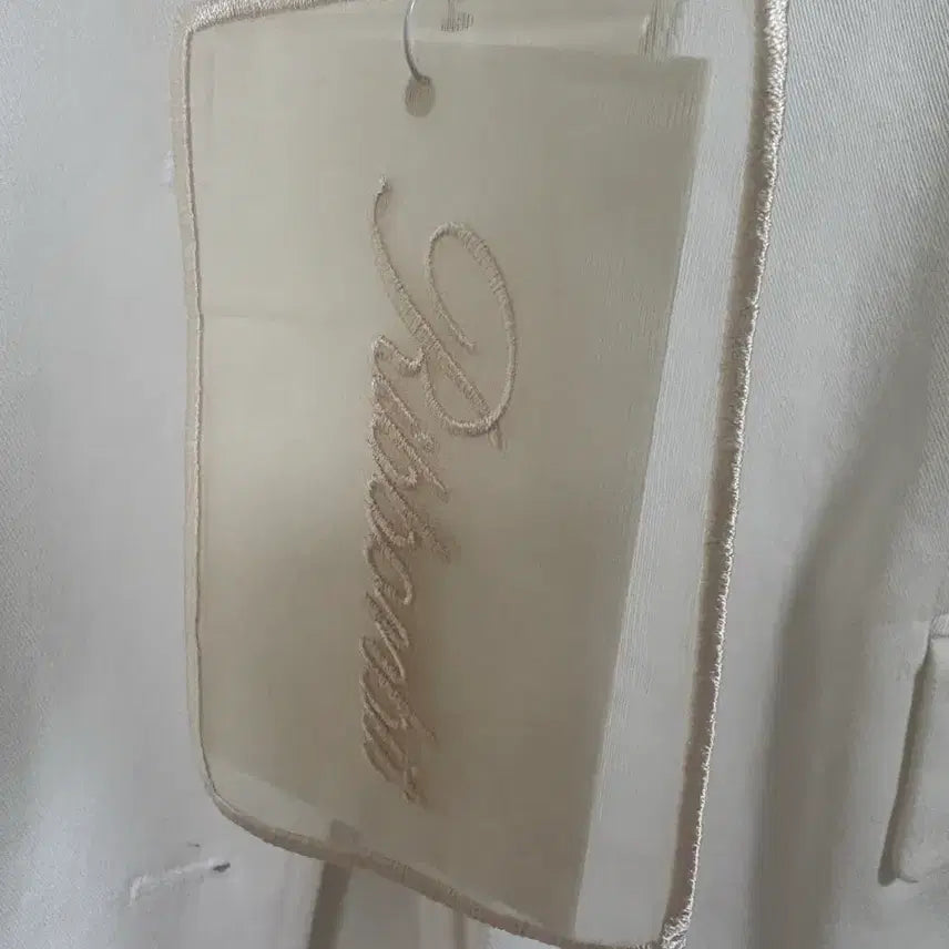 [SOLD OUT] 리본빛 화이트 자켓