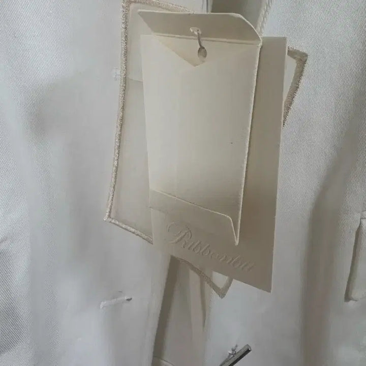 [SOLD OUT] 리본빛 화이트 자켓