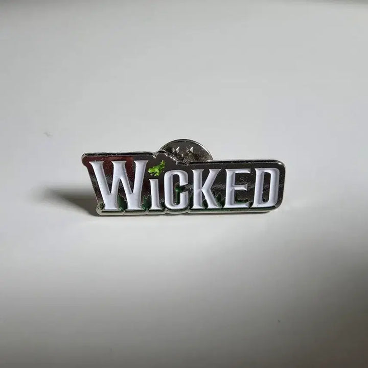 [BUNJANG] Wicked Wicked Badge / 뮤지컬 위키드 뱃지 위키드 굿즈