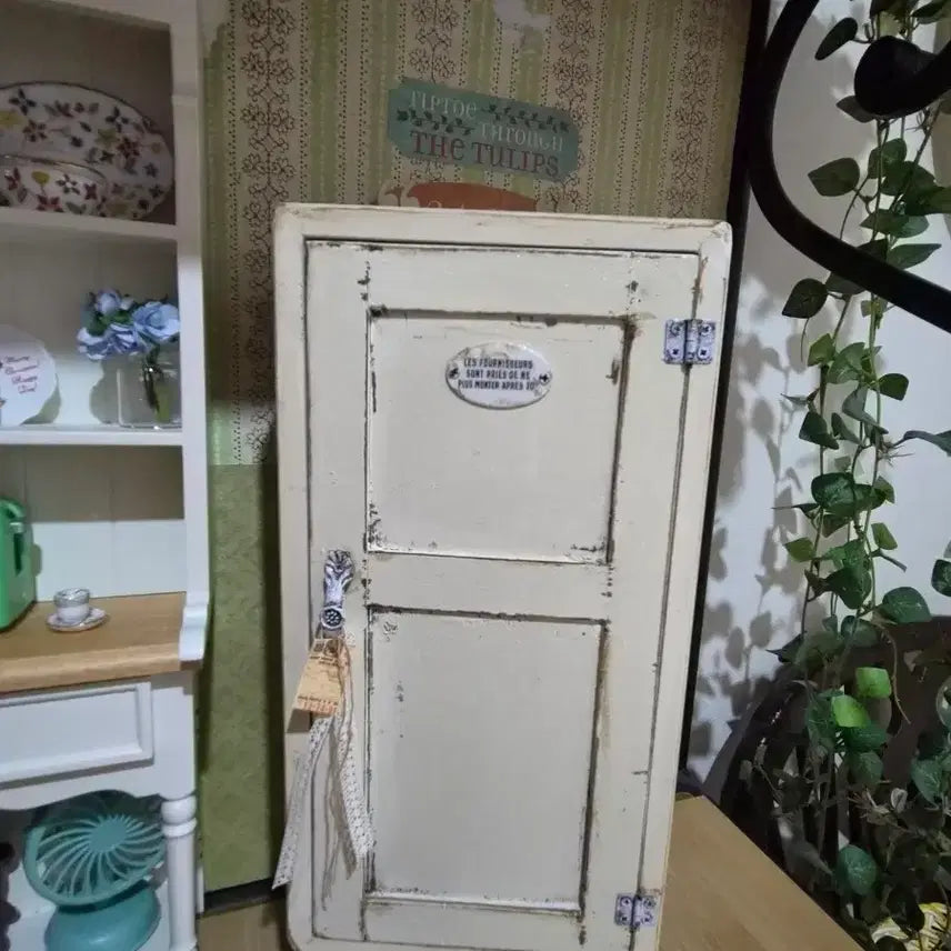 [BUNJANG] Naeil Jabwha Wooden Doll Wardrobe / 내일잡화 인형 원목 옷장