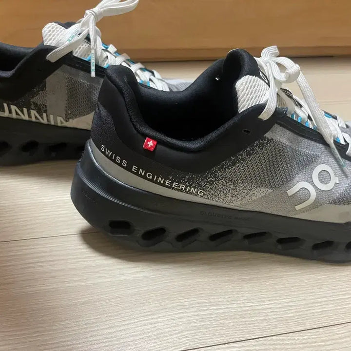 [BUNJANG] OnLearning Cloud Surfer Next Lumos Black 240 Shoes / 온러닝 클라우드서퍼 넥스트 루모스 블랙 듀 240