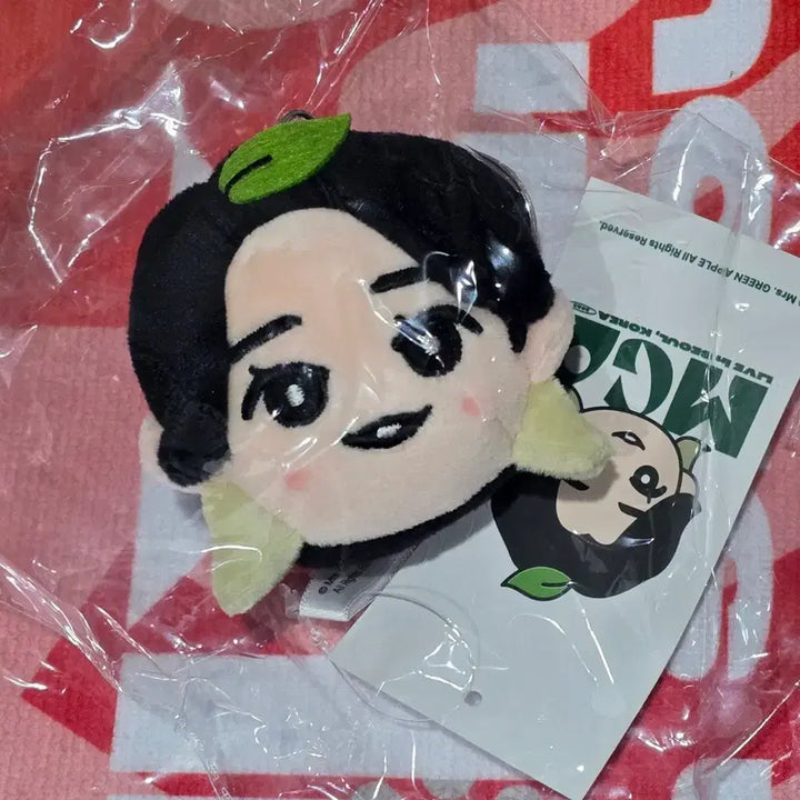 [SOLD OUT] [미개봉/일괄] 미세스 그린 애플 오모리 모토키 얼굴 키링 + 슬로건