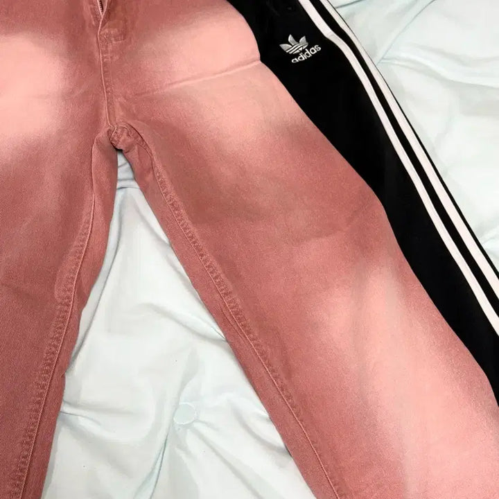 [BUNJANG] Adidas Custom Denim Jeans - Pink &amp; Black Jersey Wash / 아디다스 커스텀 청바지 / 진핑크 / 블랙 져지 / 워싱바지