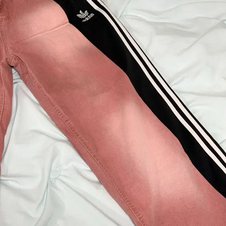 [BUNJANG] Adidas Custom Denim Jeans - Pink &amp; Black Jersey Wash / 아디다스 커스텀 청바지 / 진핑크 / 블랙 져지 / 워싱바지