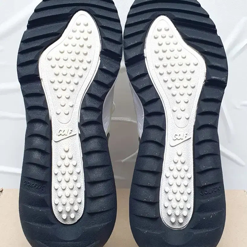 [SOLD OUT] 나이키 에어맥스 270 골프 화이트 블랙 235