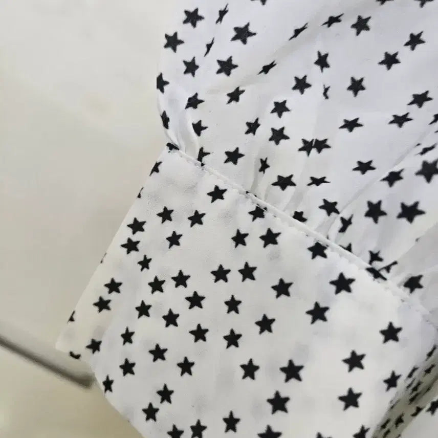[BUNJANG] Star Pattern Blouse - White, Free Size / 별 패턴 블라우스 화이트 FREE