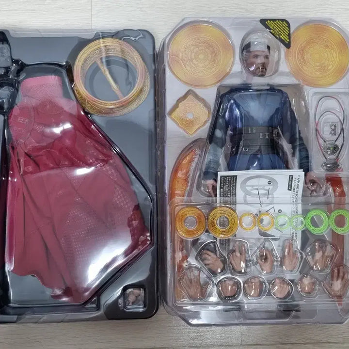 [SOLD OUT] 핫토이 닥터스트레인지 인피니티워 MMS484 (개봉품)