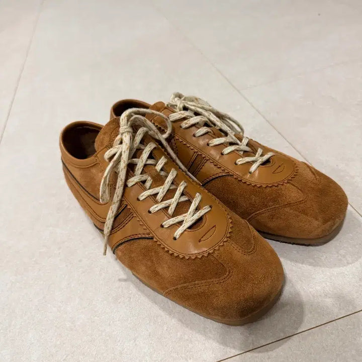 [SOLD OUT] 43) 드리스반노튼 스웨이드 스니커즈