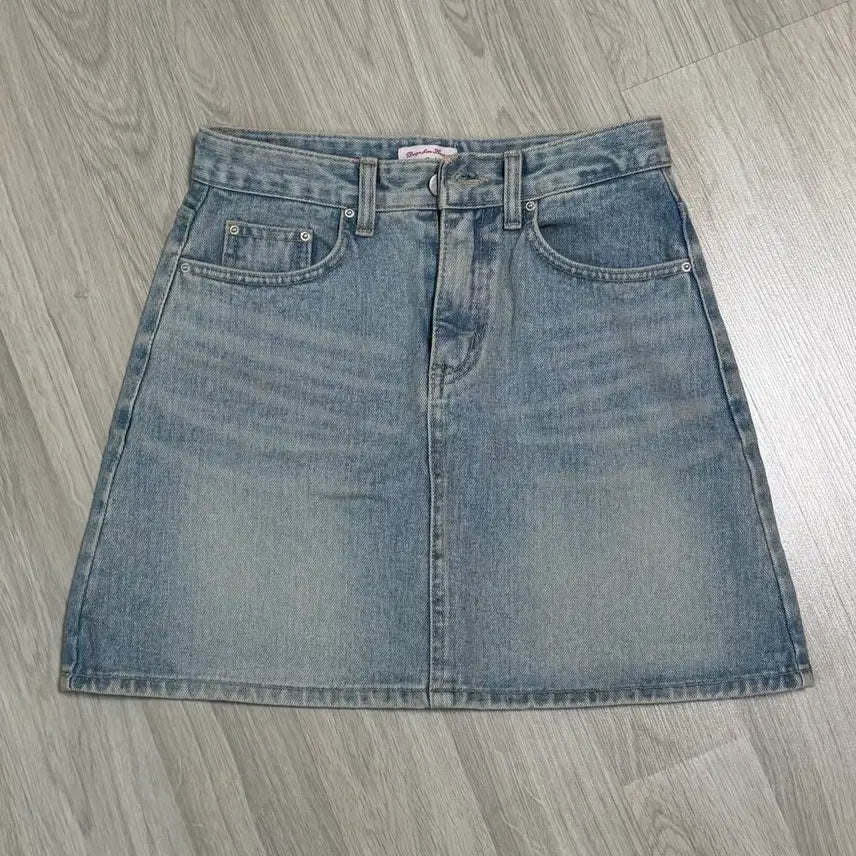 [BUNJANG] Attirance Bennet A-Line High-Waist Denim Mini Skirt / 아뜨랑스 베넷 A라인 하이웨스트 데님 미니 스커트