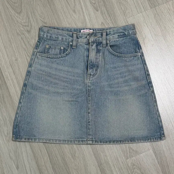 [BUNJANG] Attirance Bennet A-Line High-Waist Denim Mini Skirt / 아뜨랑스 베넷 A라인 하이웨스트 데님 미니 스커트