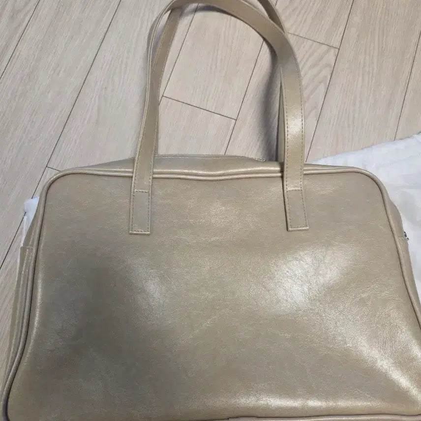 [BUNJANG] Fillin The Blank Trapezoid Shoulder Bag / 필인더블랭크 숄더백 Trapezoid Shoulder Bag