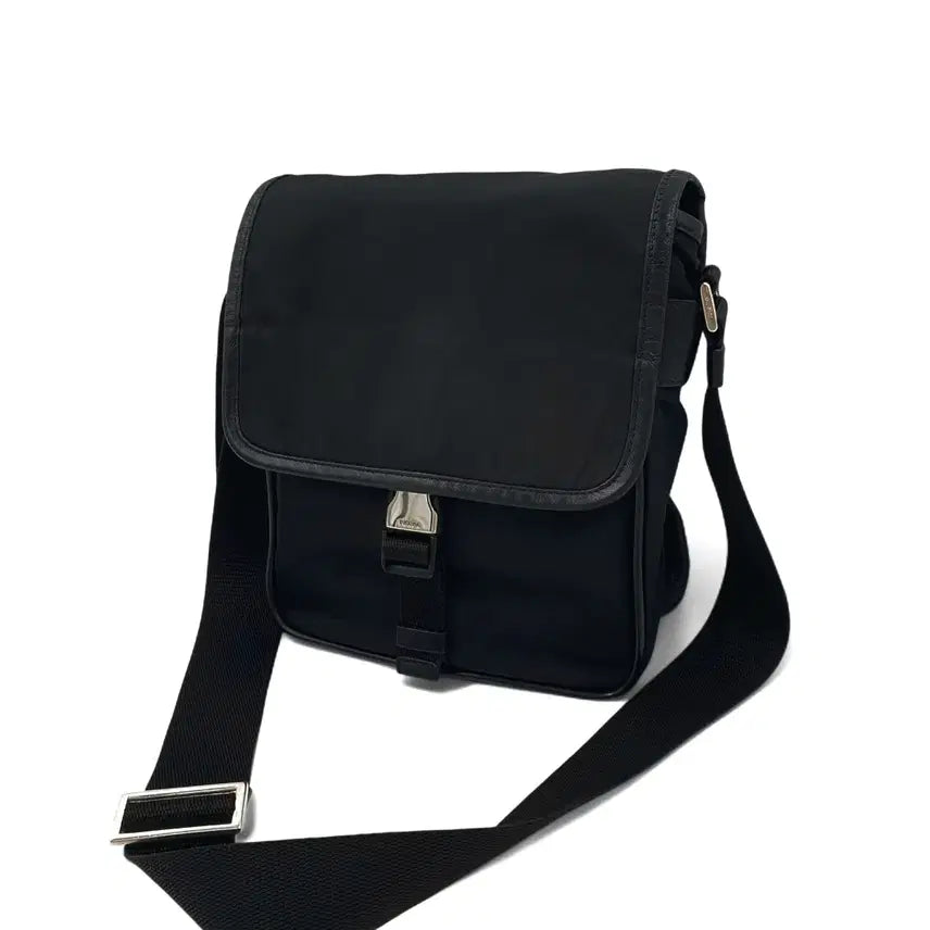 [BUNJANG] Prada Re-Nylon Black Mini Messenger Bag / 프라다 삼각로고 리나일론 블랙 미니 메신저백 숄더백