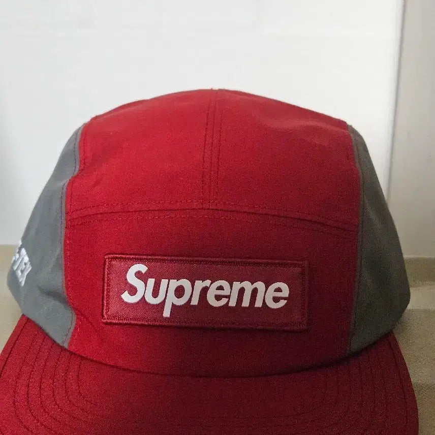 [BUNJANG] Supreme Gore-Tex Camp Cap - Red/Gray / 슈프림 고어텍스 캠프캡 레드/그레이