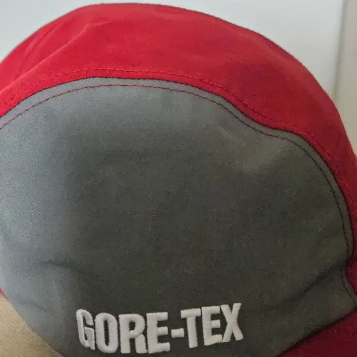 [BUNJANG] Supreme Gore-Tex Camp Cap - Red/Gray / 슈프림 고어텍스 캠프캡 레드/그레이