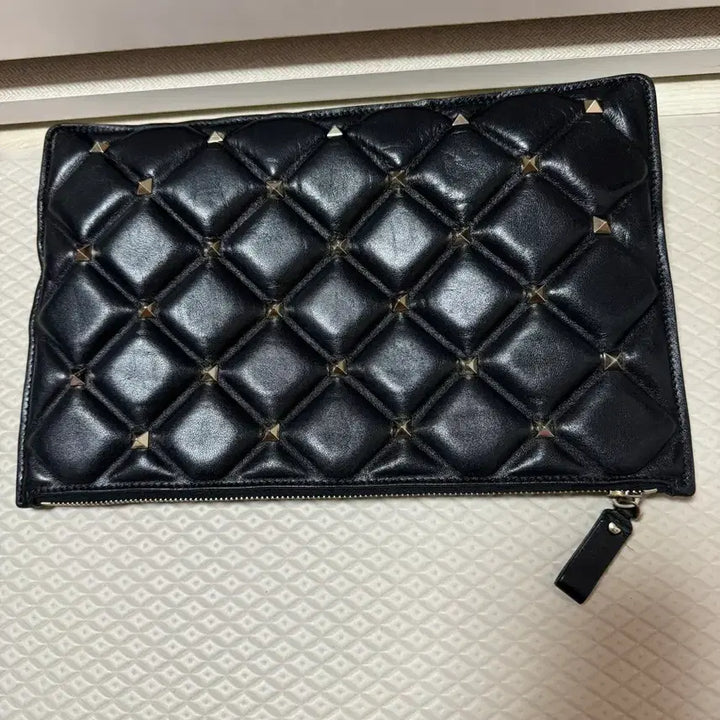 [BUNJANG] Valentino Candystud Clutch Bag / 발렌티노 캔디스터드 클러치백