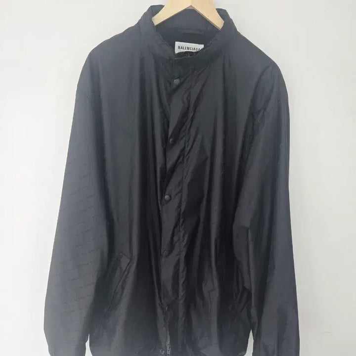 [BUNJANG] Balenciaga Pattern Logo Windbreaker Oversized Fit / [XS]발렌시아가 바람막이 패턴로고 오버핏
