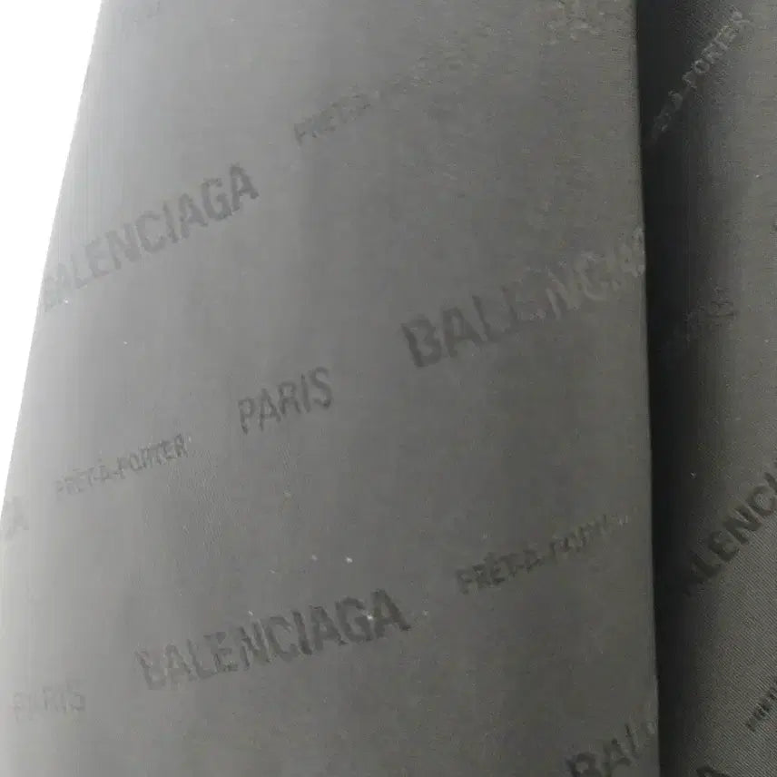 [BUNJANG] Balenciaga Pattern Logo Windbreaker Oversized Fit / [XS]발렌시아가 바람막이 패턴로고 오버핏