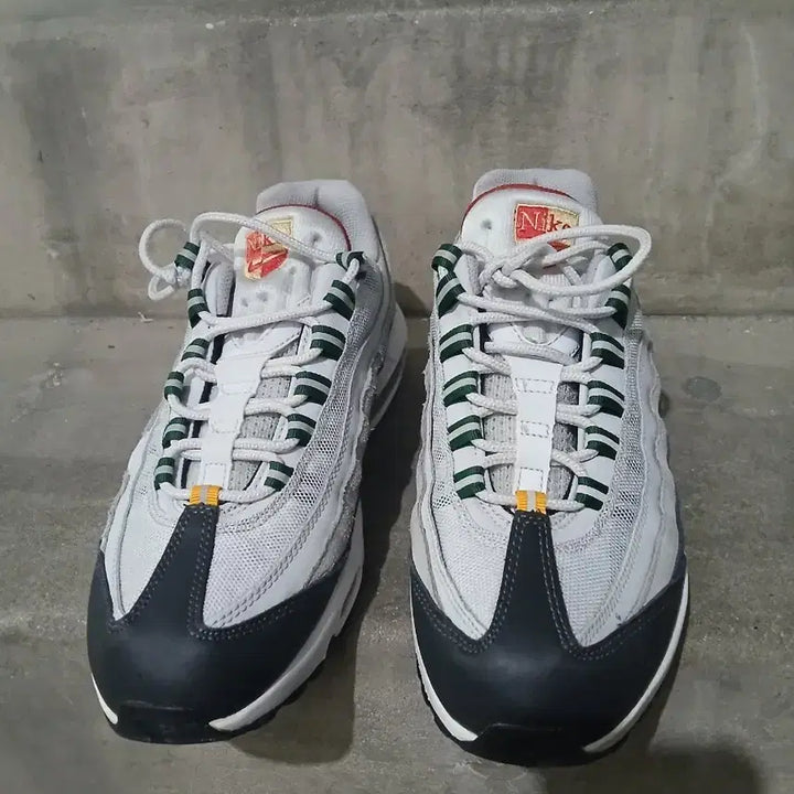 [BUNJANG] Nike Air Max 95 Premium Green Sneakers / 나이키 에어맥스 95 프레티넘 그린 운동화 [size 275mm]