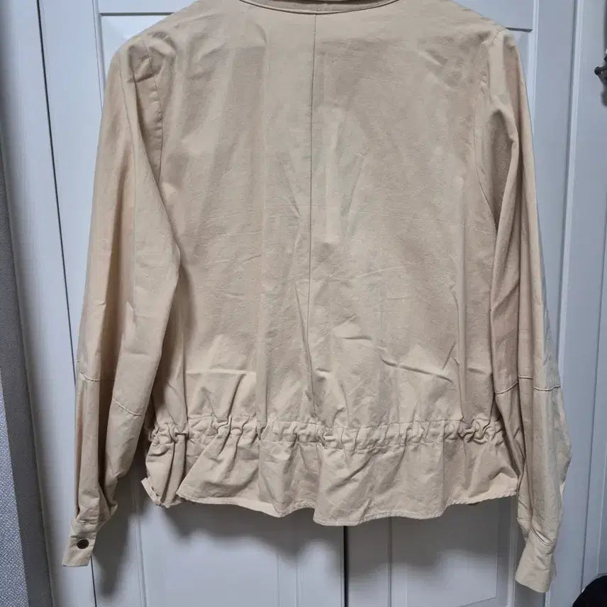 [BUNJANG] Miss Mizz Beige Pocket Shirt Jacket / 미스미즈 베이지색 포켓 셔츠 자켓