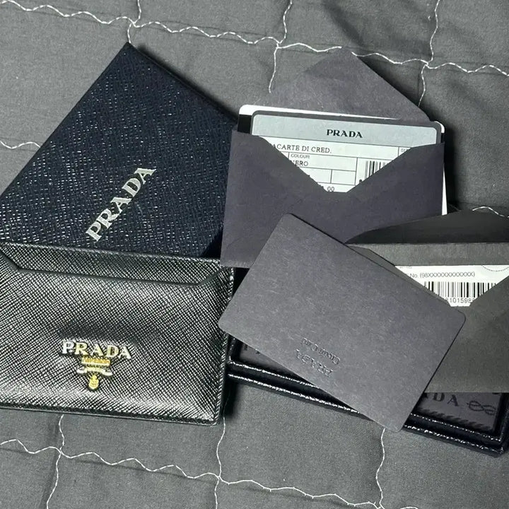[BUNJANG] 프라다 카드지갑 / 프라다 카드지갑