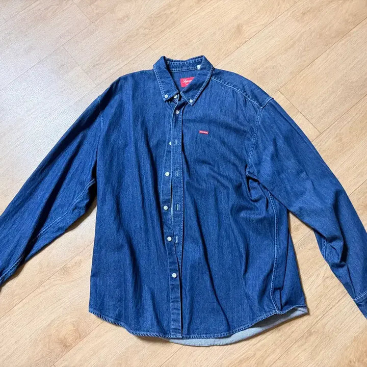 [BUNJANG] Supreme Small Box Shirt Denim (L) / 슈프림 스몰로고 박스 셔츠 데님 22FW (L)