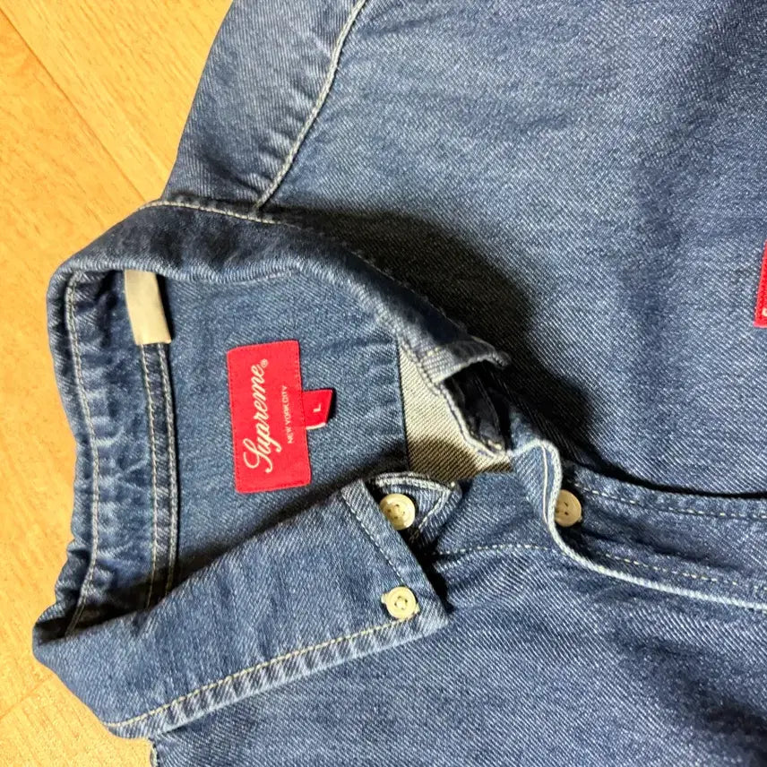 [BUNJANG] Supreme Small Box Shirt Denim (L) / 슈프림 스몰로고 박스 셔츠 데님 22FW (L)