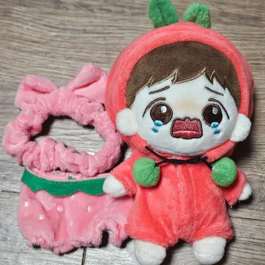 [BUNJANG] Baekhyun Angkyung Doll + Strawberry Outfit Bundle Set / 백현 인형 으앙큥 + 딸기옷 일괄