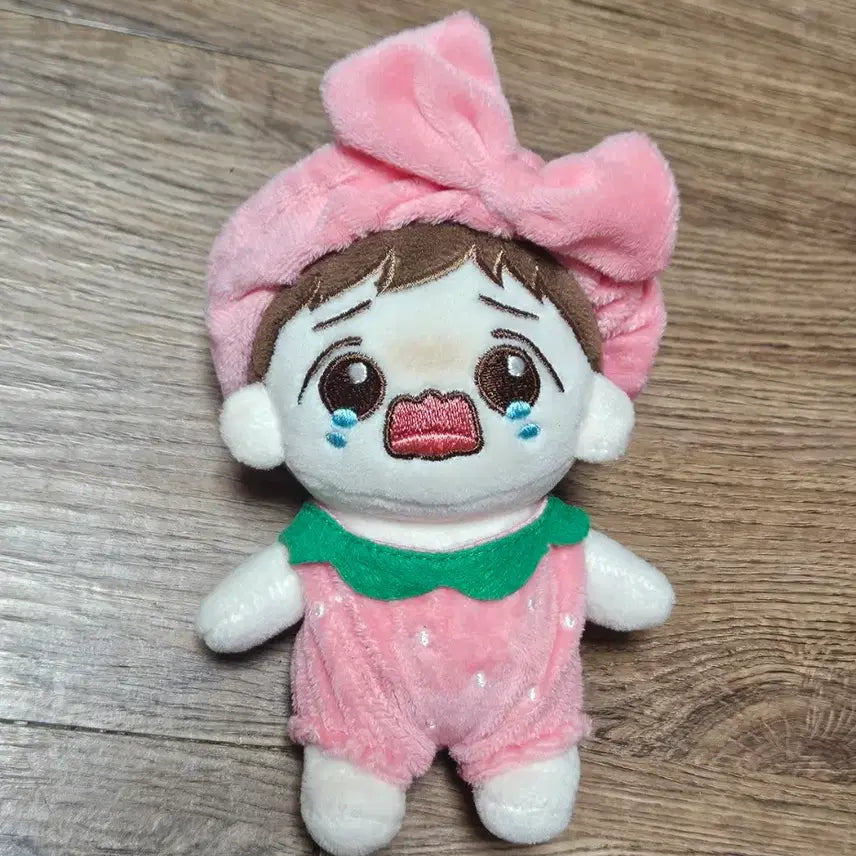 [BUNJANG] Baekhyun Angkyung Doll + Strawberry Outfit Bundle Set / 백현 인형 으앙큥 + 딸기옷 일괄