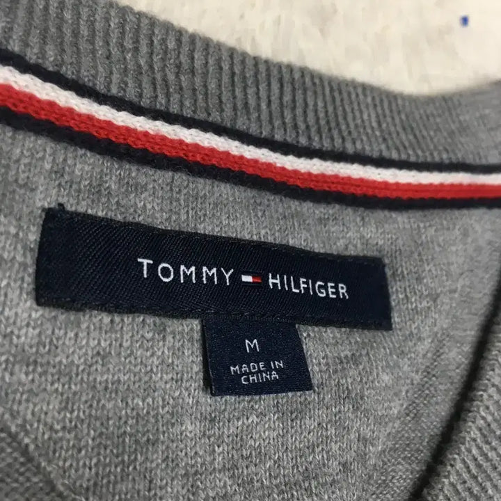 [BUNJANG] Tommy Hilfiger Round Neck Knit Sweater / 타미 라운드넥니트 만원샵 DD20