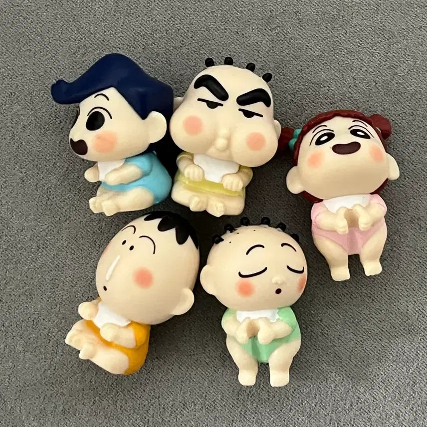 [BUNJANG] Crayon Shin-chan Baby Hug Coat Vol. 6 Gacha Figure / 짱구 베이비 허그코트 6탄 가챠