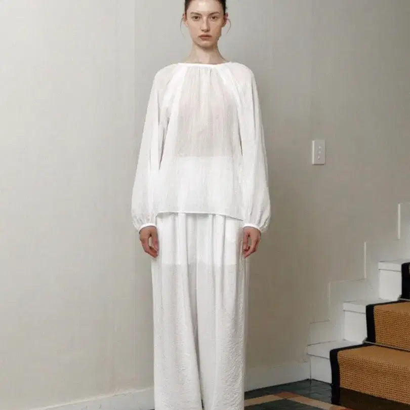 [BUNJANG] Drawstring Shearing Blouse (White) / 드로우스트링 시어링 블라우스(화이트)