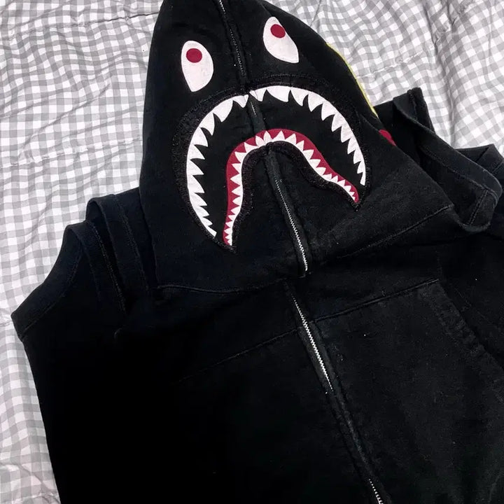 [BUNJANG] BAPE Shark Short Sleeve Hoodie Vest / 베이프 샤크 반팔후드집업 조끼