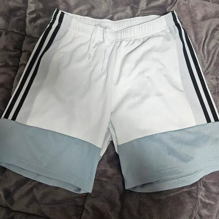 [BUNJANG] Adidas Shorts Size 105 / 아디다스 반바지