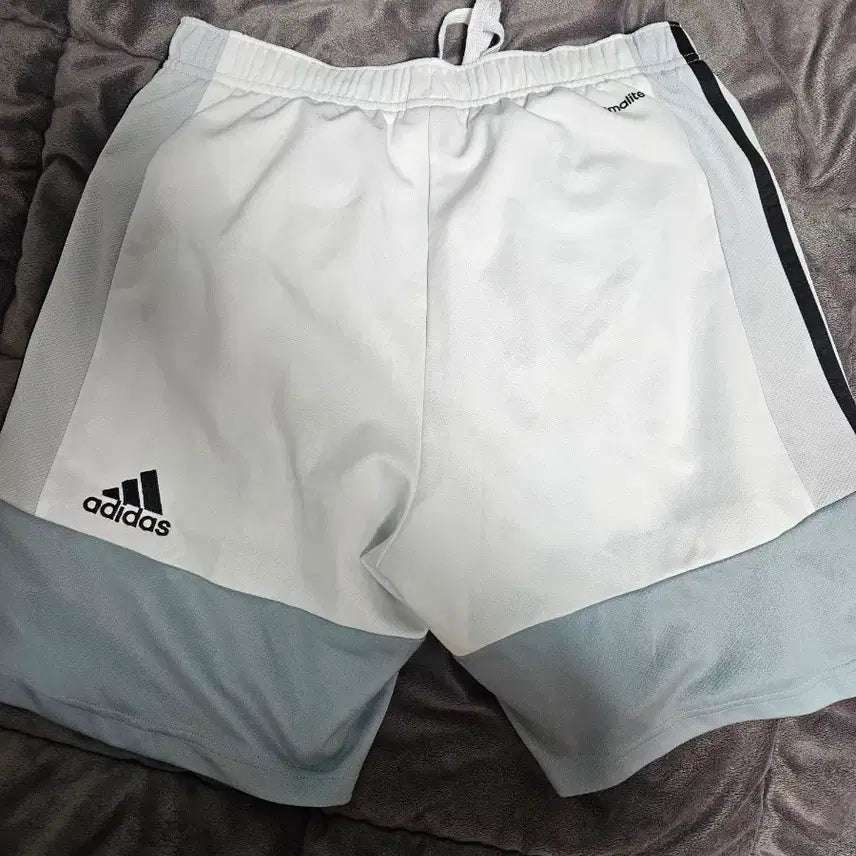 [BUNJANG] Adidas Shorts Size 105 / 아디다스 반바지