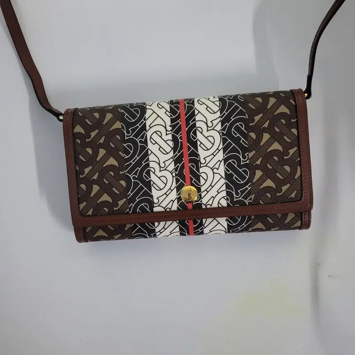 [BUNJANG] Burberry TB Monogram Crossbody Bag / [100% 정품] 버버리 TB 모노그램 크로스백