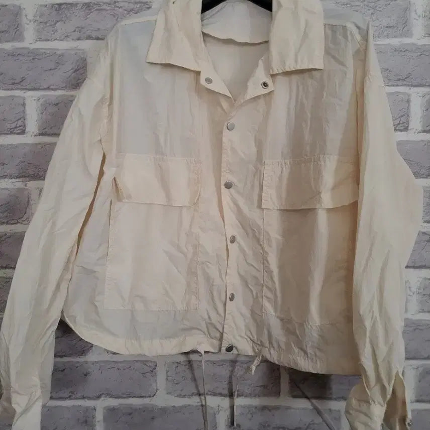 [BUNJANG] Light Beige Unlined Windbreaker Jacket / 연베이지 바람막이 홑겹자켓/알뜰한여우