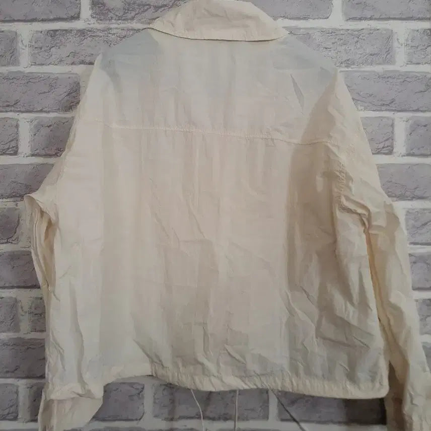 [BUNJANG] Light Beige Unlined Windbreaker Jacket / 연베이지 바람막이 홑겹자켓/알뜰한여우