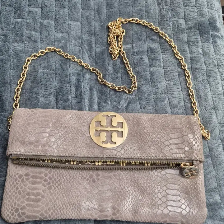 [BUNJANG] Tory Burch Snake Embossed Crossbody Bag / 토리버치 뱀피 크로스백