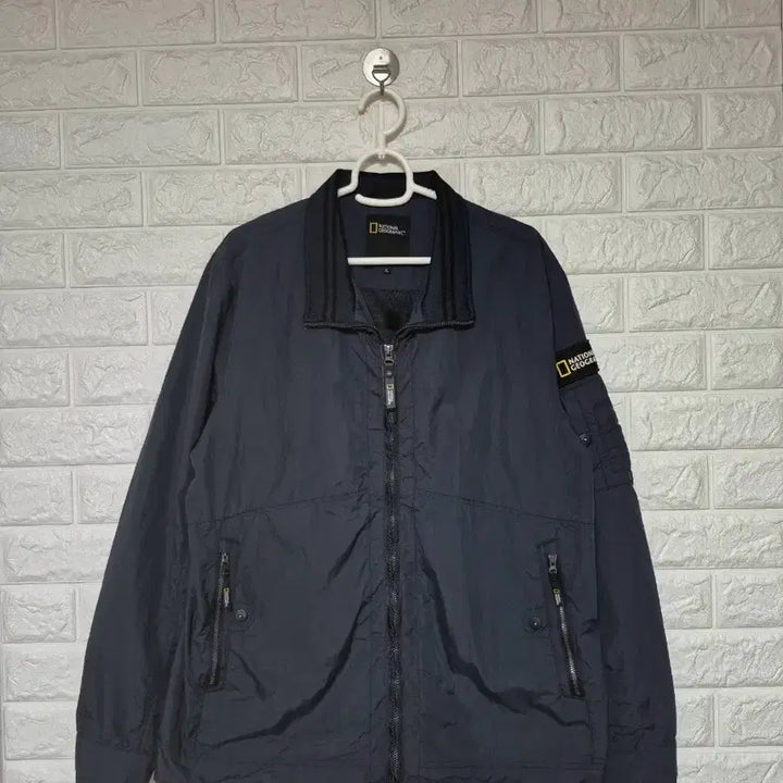 [BUNJANG] National Geographic Navy Windbreaker Jacket / 내셔널지오그래픽 네이비 바람막이 자켓