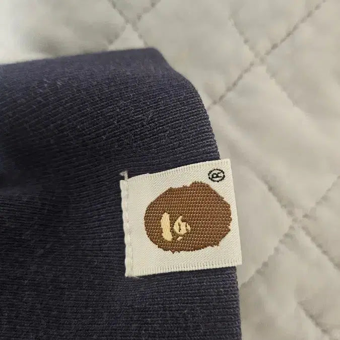 [SOLD OUT] 베이프 자수 맨투맨 L