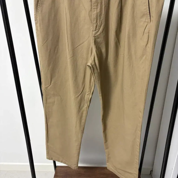 [BUNJANG] Musinsa Standard One-Tuck Regular Fit Chino Pants Beige / 무탠다드 원턱 레귤러핏 치노 팬츠 베이지