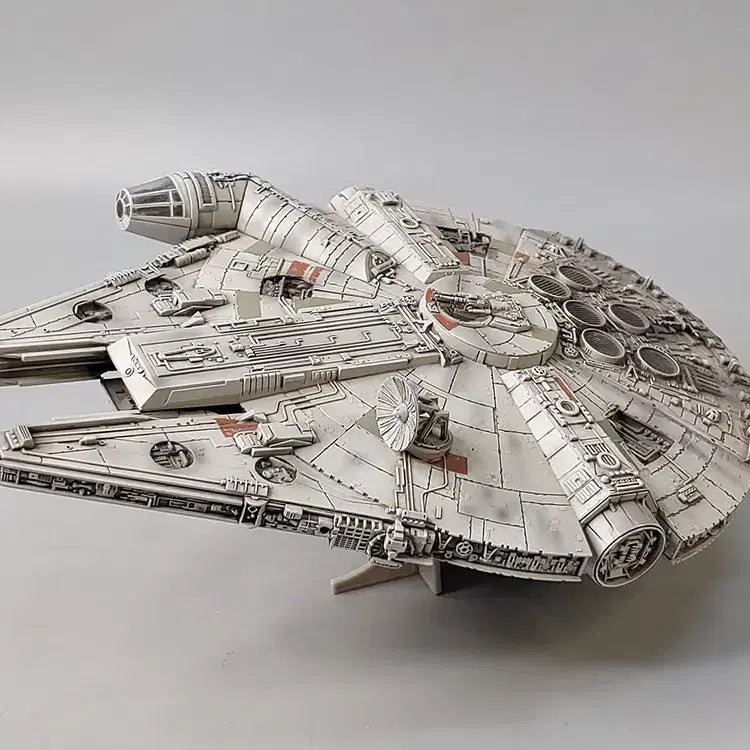 [BUNJANG] Bandai Star Wars 1/144 Millennium Falcon Painted Model / 반다이 스타워즈 1/144 밀레니엄팔콘 도색완성작 Bandai