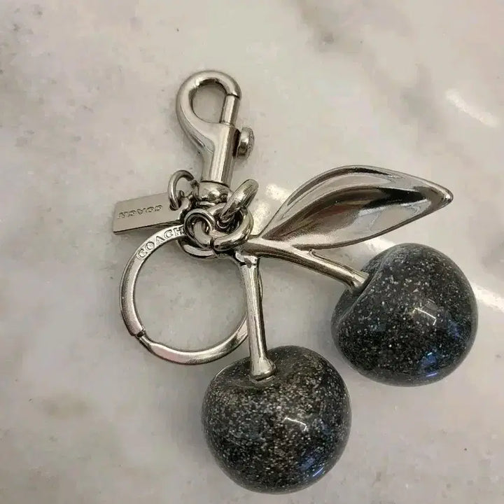 [BUNJANG] Coach Glitter Cherry Charm / 새제품)정품 코치 글리터 체리키링