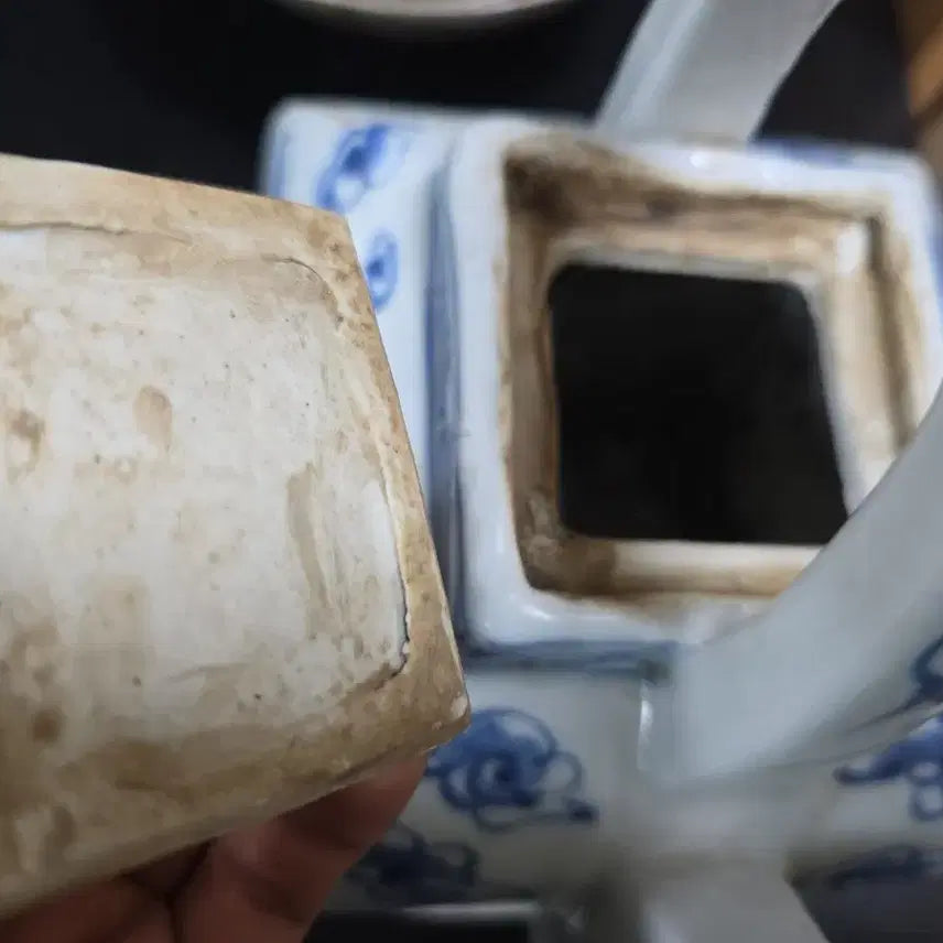 [BUNJANG] Antique Blue and White Porcelain Cloud and Crane Square Teapot / 골동품 청화백자 운학문 사각 주전자