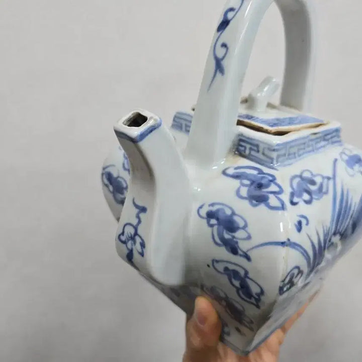 [BUNJANG] Antique Blue and White Porcelain Cloud and Crane Square Teapot / 골동품 청화백자 운학문 사각 주전자